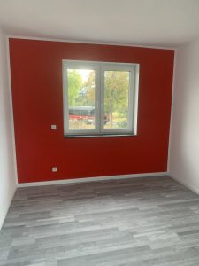 Haus nach Trennung mit Kindern – rotes Kinderzimmer