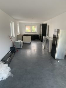 Haus nach Trennung mit Kindern – Küche im Aufbau