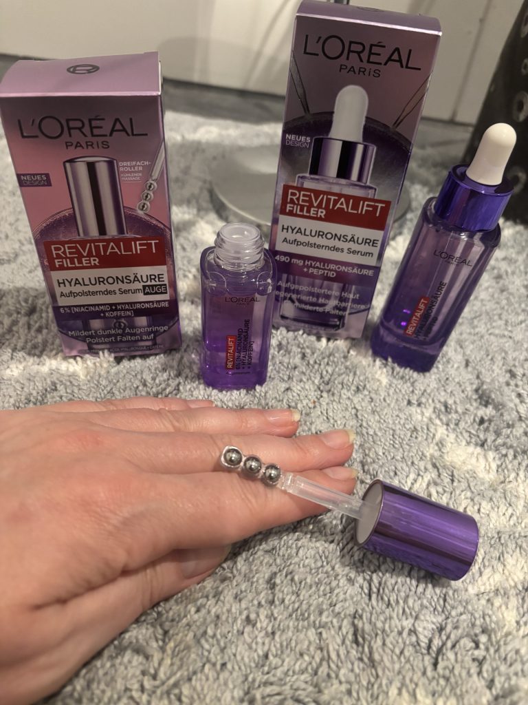 L’Oréal Revitalift Filler Augenserum mit Kugelaufsatz in Anwendung