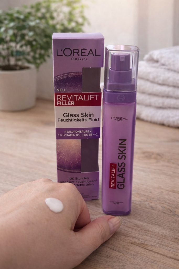L’Oréal Revitalift Filler Glass Skin Feuchtigkeits Fluid im Test