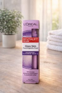 L’Oréal Revitalift Filler Glass Skin Feuchtigkeitsfluid Verpackung im Produkttest