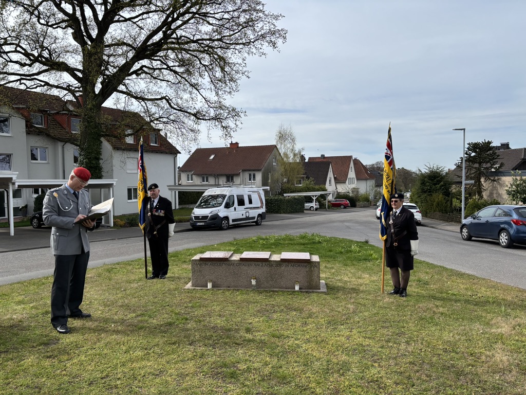 Fahnenabordnung Royal British Legion Gütersloh Gedenkfeier Bielefeld