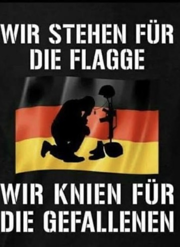 Gedenken an die gefallenen Soldaten des Karfreitagsgefechts 2010 mit kniendem Soldaten vor deutscher Flagge